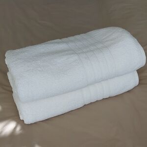Luxury Set of 2 White 100% Cotton Bath Towels. 64X32
